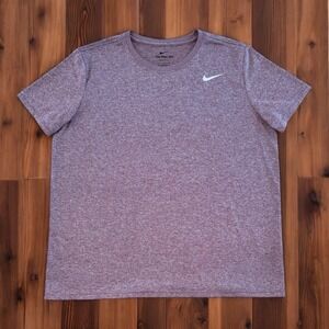 Nike Dri-Fit Legends Shirt Mens Large Purple Short Sleeve Performance Activewear